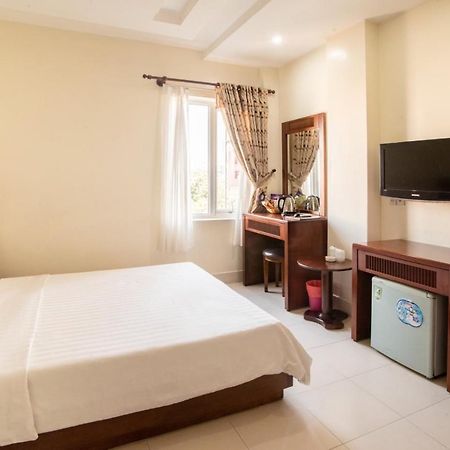 Binh Hung Hotel Хошимин Екстериор снимка
