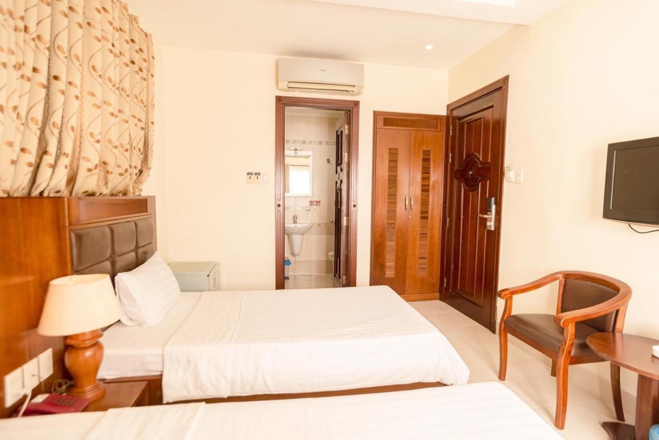Binh Hung Hotel Хошимин Екстериор снимка